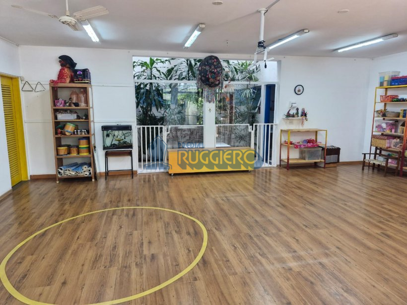 Imóvel Comercial à Venda - Estrutura para Clinica ou Academia