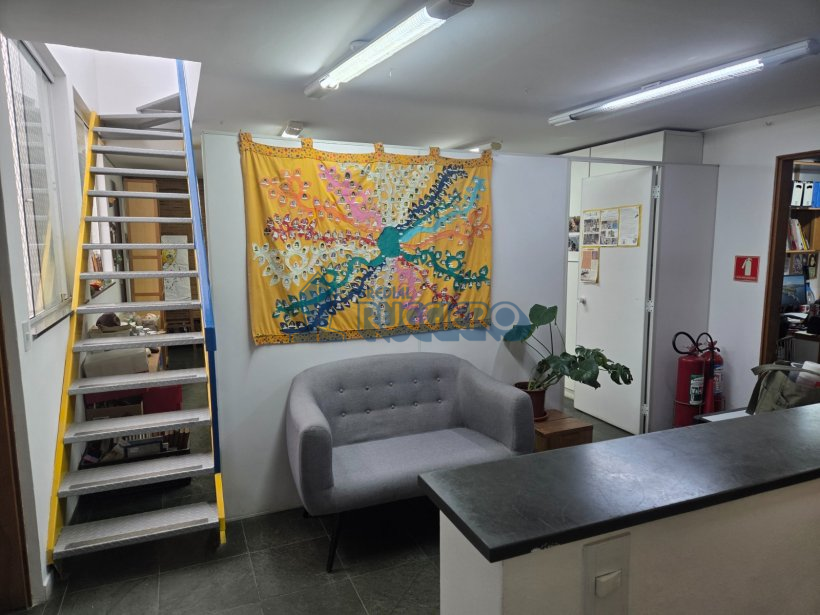 Imóvel Comercial à Venda - Estrutura para Clinica ou Academia