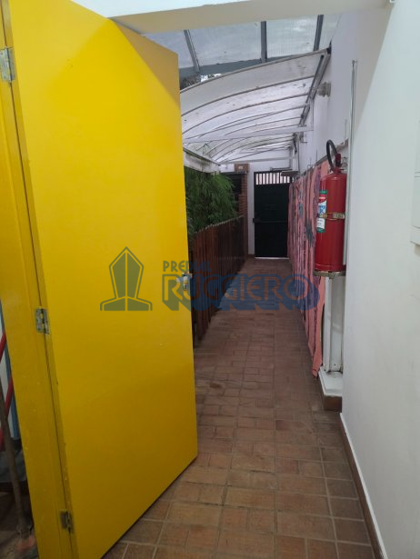 Imóvel Comercial à Venda - Estrutura para Clinica ou Academia